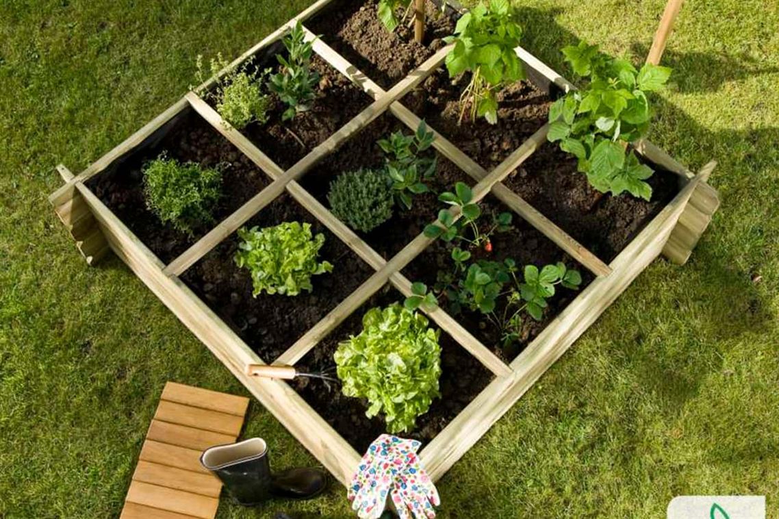  Cómo crear un huerto urbano en tu balcón con materiales reciclados