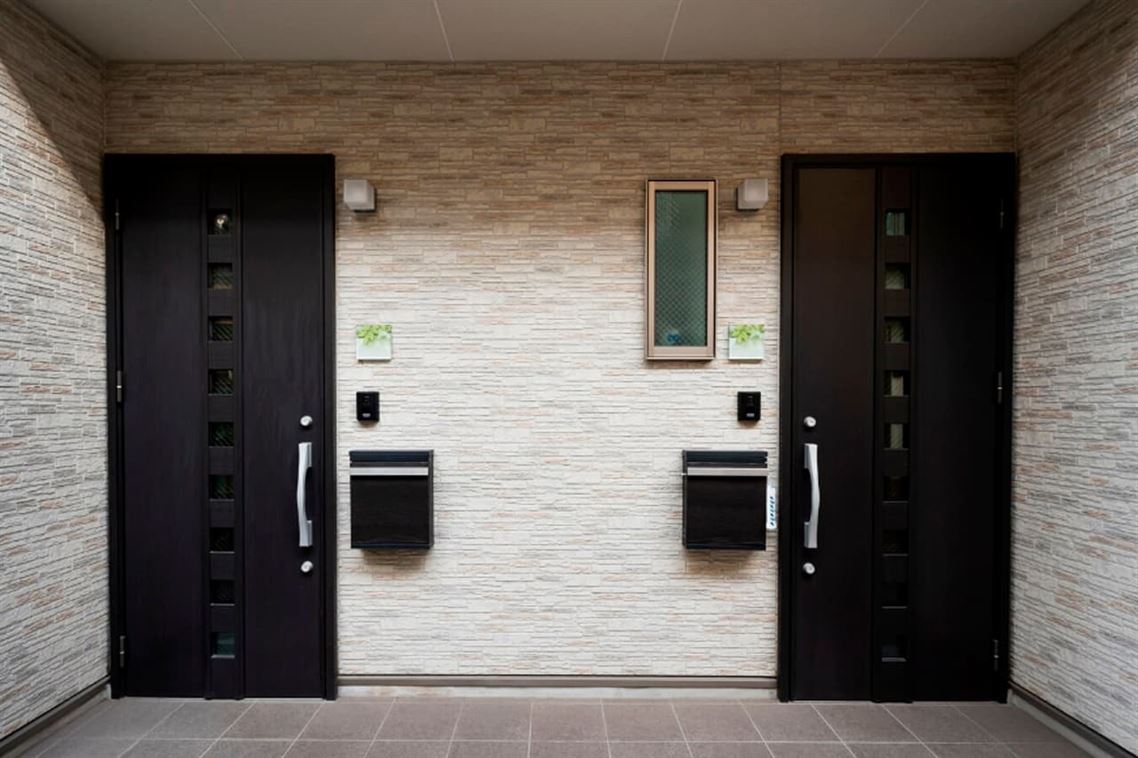 Cómo Seleccionar las Mejores Puertas de Seguridad para tu Casa