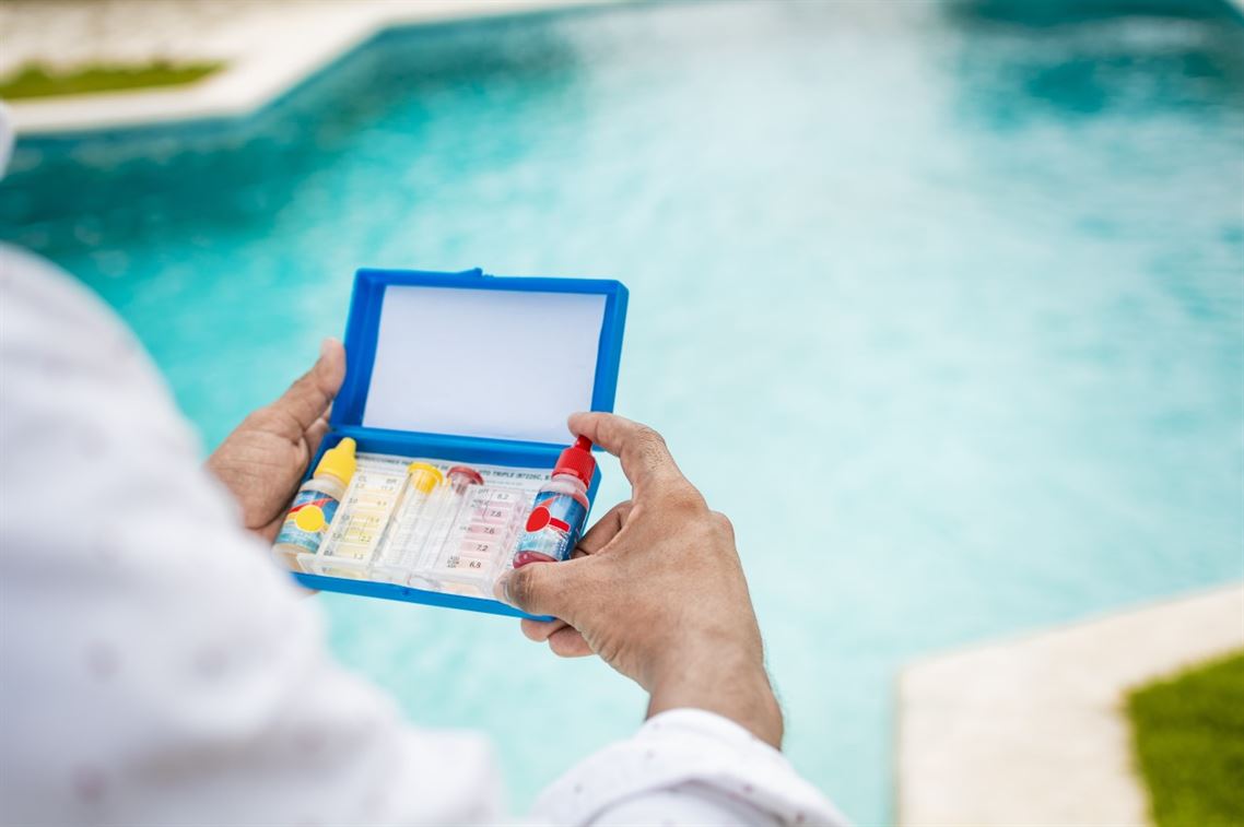 Checklist de revisión semanal para una piscina en óptimas condiciones