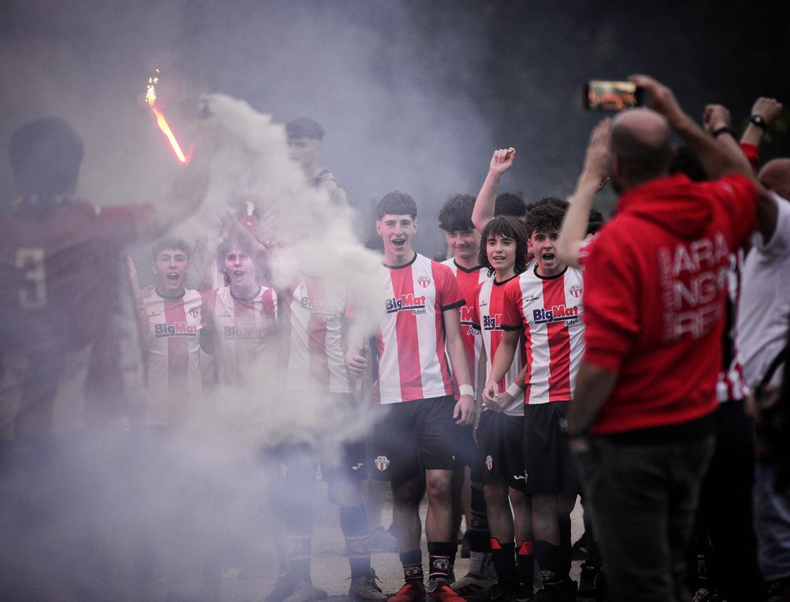 BigMat Adell celebra el histórico ascenso del C.A. Aranguren a Primera Cadete