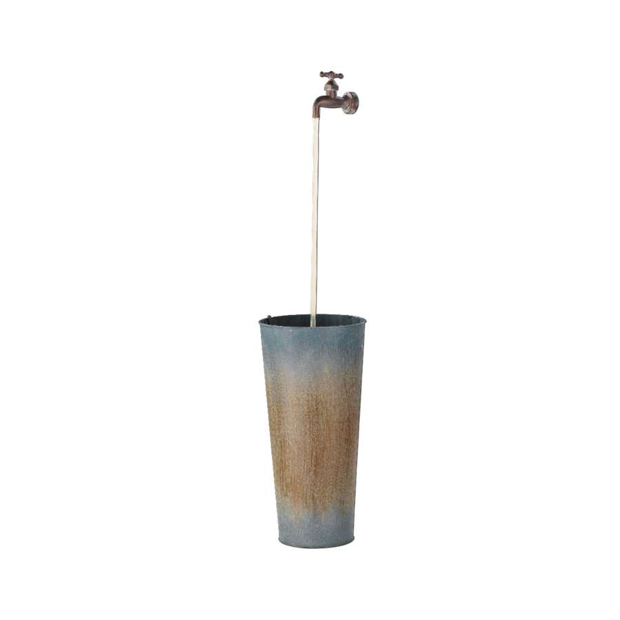 Imagen accesoria del productoFUENTE LED CUBO DE ZINC EXTERIOR 18x55cm