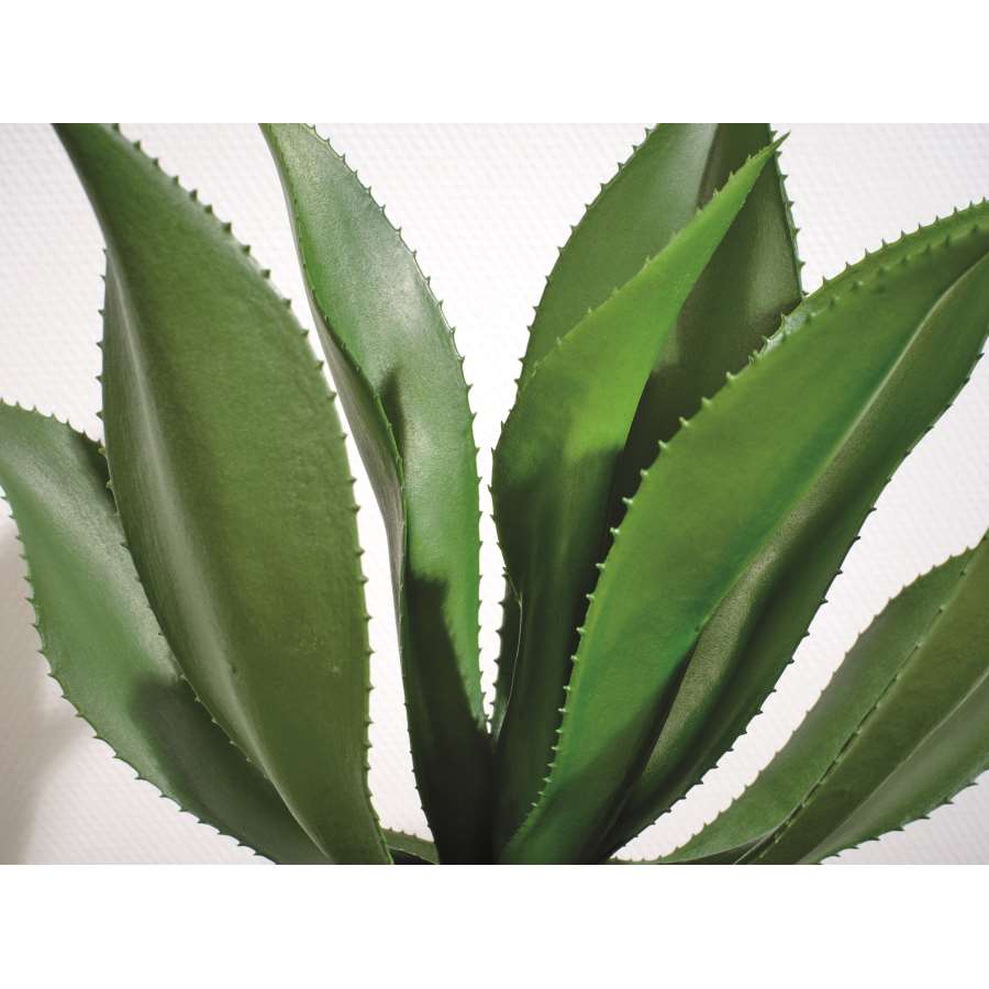 Imagen accesoria del productoPLANTA AGAVE VERDE ARTIFICIAL EN MACETA