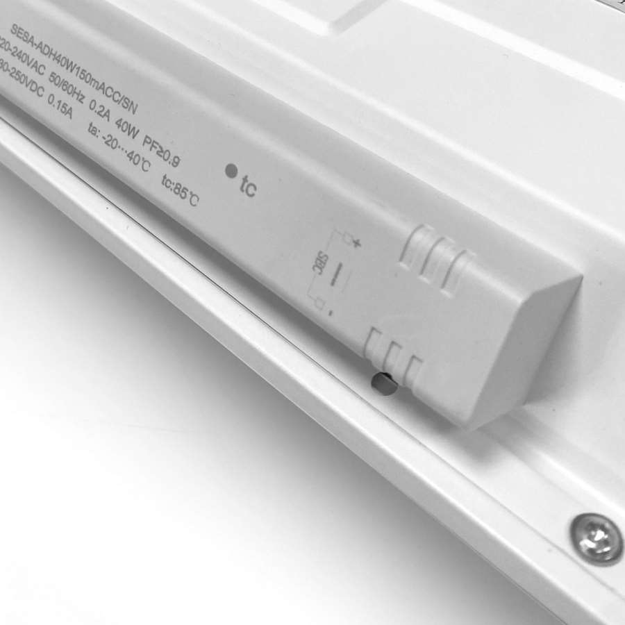 Imagen accesoria del productoPANEL LED ALUMINIO BLANCO 60x60CM 40W FRÍA 6400K