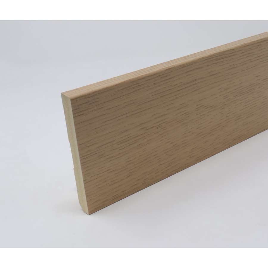 Imagen principal del productoRODAPIÉ WPC RESIST.AGUA PVC DEC ROBLE MIEL 90X12X2240mm